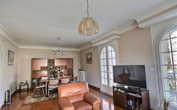 Maison à vendre    5 pièces •  Pau