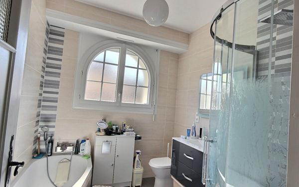 Maison à vendre    5 pièces •  Pau