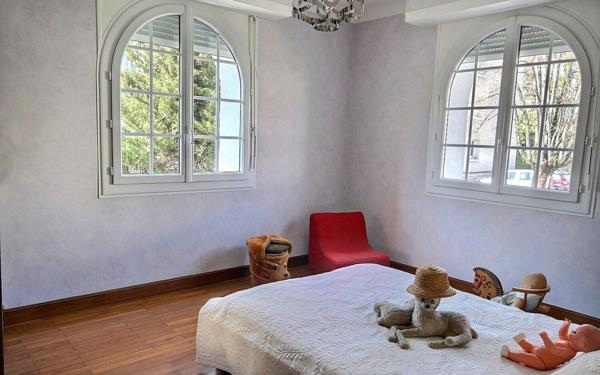 Maison à vendre    5 pièces •  Pau