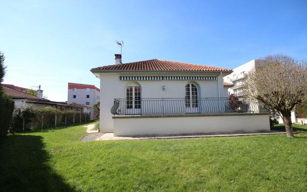 Maison à vendre    5 pièces •  Pau