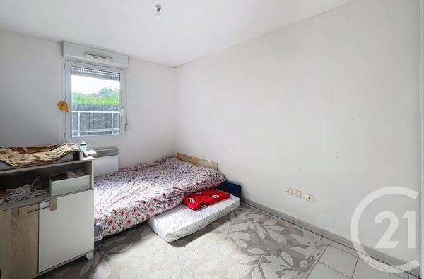 Appartement F3 à vendre  3 pièces - 65,05 m 2   CASTILLON LA BATAILLE  - 33