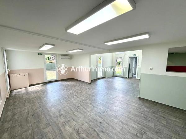 Vente                                                      Local commercial
                        
                     10 pièces                      150 m2                     à Bondoufle