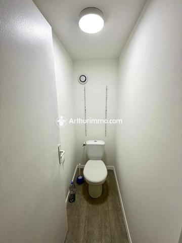 Vente                                                      Local commercial
                        
                     10 pièces                      150 m2                     à Bondoufle