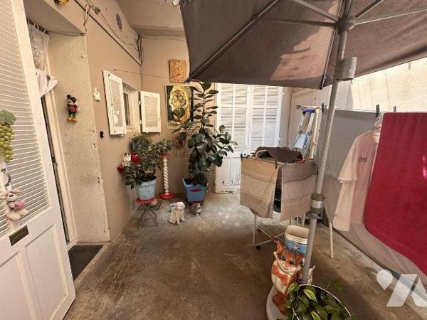 A VENDRE TOULON (VAR) 83000 - LA LOUBIERE - IMMEUBLE DE RAPPORT COMPOSE DE 8 APPARTEMENTS + 1 L...