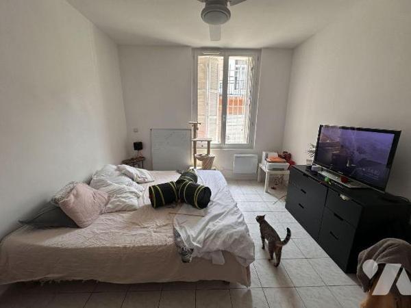 A VENDRE TOULON (VAR) 83000 - LA LOUBIERE - IMMEUBLE DE RAPPORT COMPOSE DE 8 APPARTEMENTS + 1 L...