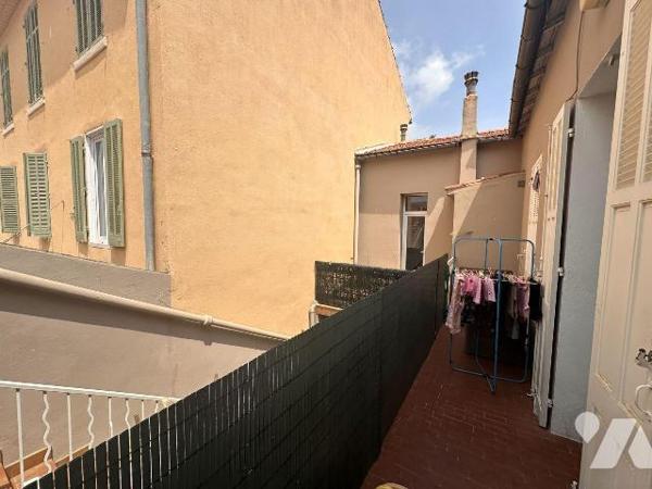 A VENDRE TOULON (VAR) 83000 - LA LOUBIERE - IMMEUBLE DE RAPPORT COMPOSE DE 8 APPARTEMENTS + 1 L...