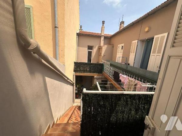 A VENDRE TOULON (VAR) 83000 - LA LOUBIERE - IMMEUBLE DE RAPPORT COMPOSE DE 8 APPARTEMENTS + 1 L...