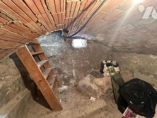 A VENDRE TOULON (VAR) 83000 - LA LOUBIERE - IMMEUBLE DE RAPPORT COMPOSE DE 8 APPARTEMENTS + 1 L...