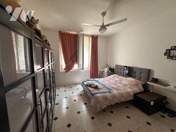 A VENDRE TOULON (VAR) 83000 - LA LOUBIERE - IMMEUBLE DE RAPPORT COMPOSE DE 8 APPARTEMENTS + 1 L...