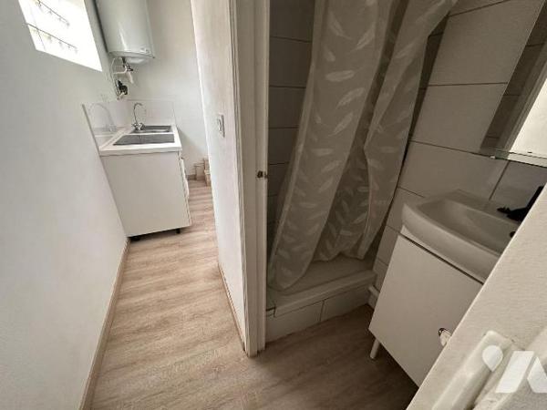 A VENDRE TOULON (VAR) 83000 - LA LOUBIERE - IMMEUBLE DE RAPPORT COMPOSE DE 8 APPARTEMENTS + 1 L...