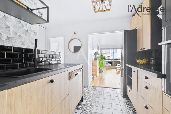 SURESNES Mont Valérien - 5 pièces de 103m² - Terrasse de 21m² et balcon de 9m² - Vue Paris Tour Eiffel- cave et double place de parking