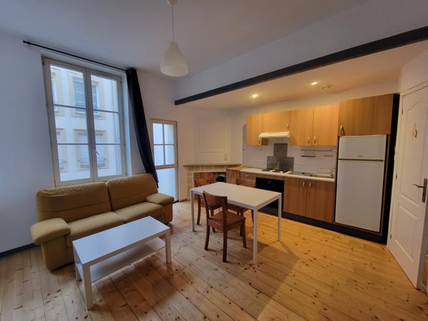 Metz (57000) F2 MEUBLE METZ CENTRE 33M² COTE COUR AU CALME