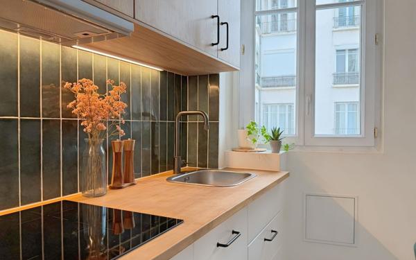 Appartement à vendre    1 pièce • 26,08 m2 Paris 15