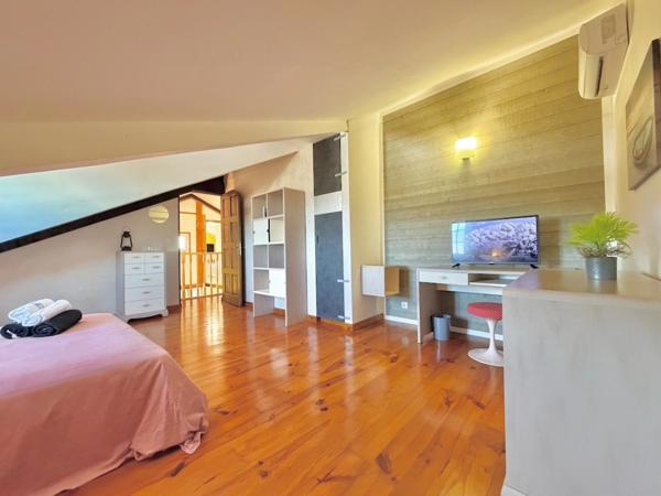 À vendre – Villa T11 d'exception avec piscine, jacuzzi et fort potentiel locatif – Mont-Vert-les-Bas (Saint-Pierre)
