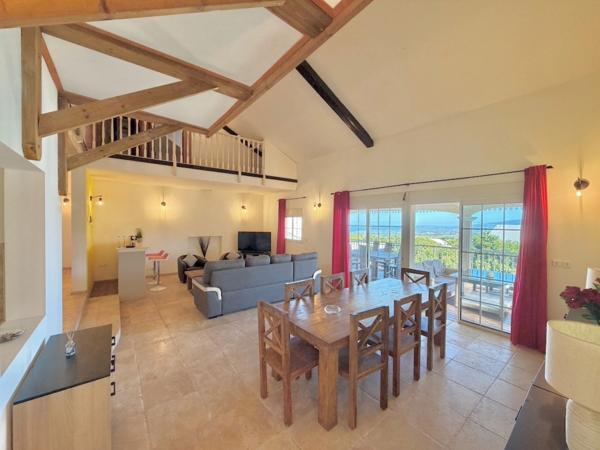 À vendre – Villa T11 d'exception avec piscine, jacuzzi et fort potentiel locatif – Mont-Vert-les-Bas (Saint-Pierre)