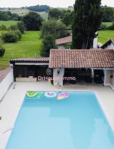 Maison à vendre 14 pièces de 218 m²