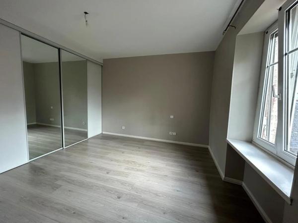 Appartement à louer 4 pièces 94.81m² Audincourt (25400)