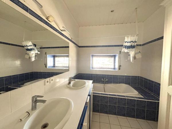 Appartement à louer 4 pièces 94.81m² Audincourt (25400)