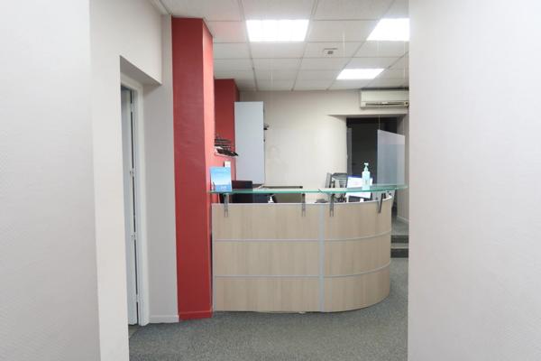 HAGONDANGE (57),PROCHE DE LA GARE ET EN CENTRE VILLE, PLATEAU MEDICAL DE 156 M2 OU POUR AUTRES PROFESSIONS LIBERALES + PARKINGS PRIVATIFS