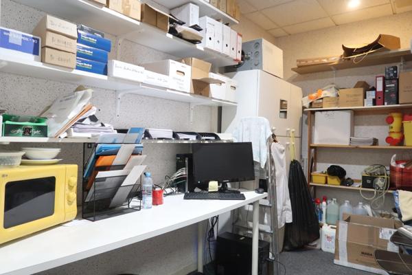 HAGONDANGE (57),PROCHE DE LA GARE ET EN CENTRE VILLE, PLATEAU MEDICAL DE 156 M2 OU POUR AUTRES PROFESSIONS LIBERALES + PARKINGS PRIVATIFS