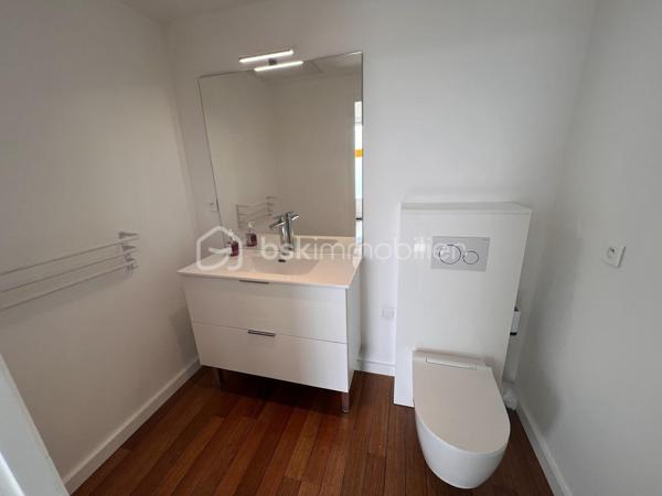 Local d activites de 99,18 m²