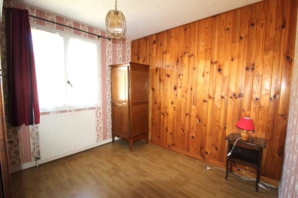GARCHIZY – MAISON SUR SOUS-SOL – 3 chambres