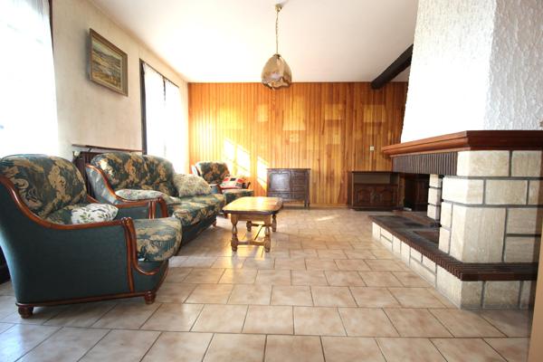 GARCHIZY – MAISON SUR SOUS-SOL – 3 chambres