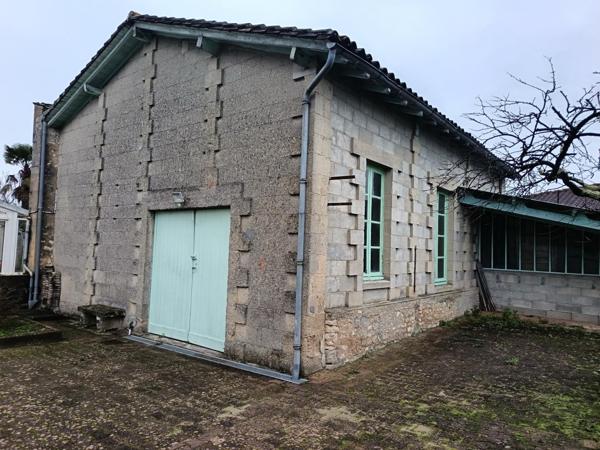 Proche des commodités, maison de plain-pied