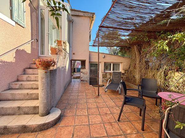 LA VALETTE-DU-VAR - Maison de type 4 - T2 indépendant - Garage