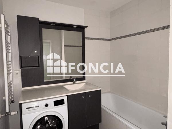 Location Appartement 2 pièces 44.38 m² - 127 -167 AVENUE DE LA GARE Bonneville 74130