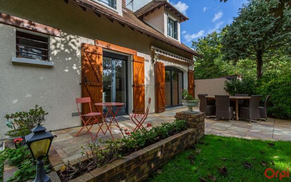 Maison à vendre    5 pièces • 110 m2 Sainte-Geneviève-des-Bois