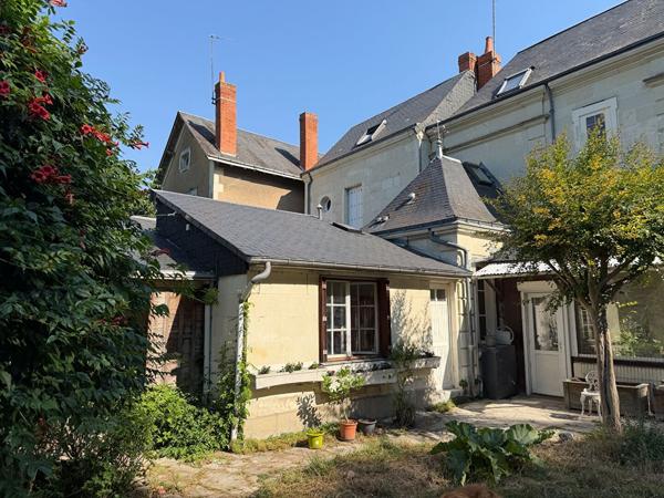 Maison de ville à proximité du centre