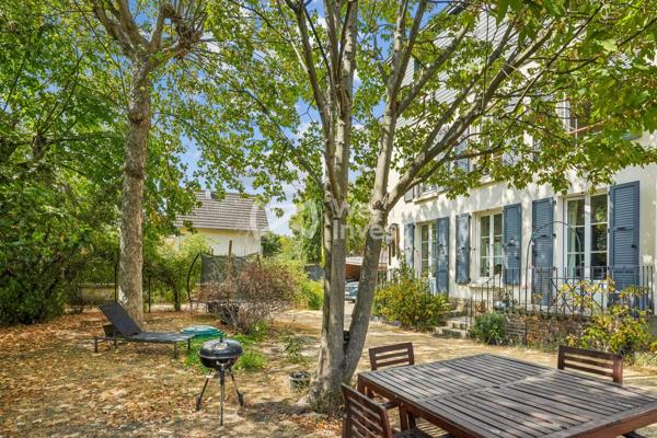 COLOMBES – VILLA GALLÉ | Maison de caractère non motoyenne 5 chambres – Terrain de 623 m²
