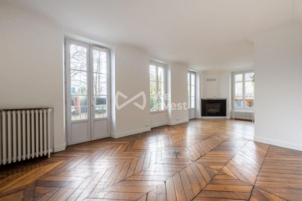 COLOMBES – VILLA GALLÉ | Maison de caractère non motoyenne 5 chambres – Terrain de 623 m²