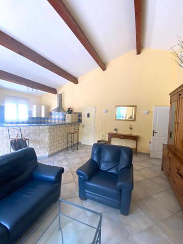 Jolie maison de plain pied dans environnement calme