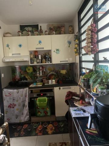 A vendre appartement T2 avec varangue et Parking en sous-sol- La Possession.