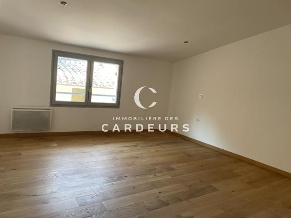 Duplex
                                                                                                                                                                                                                                                                                                                        2 pièce(s)                                                                                                                                                                                                          1 chambre(s)                                                                                                                                                                                                          50  m²