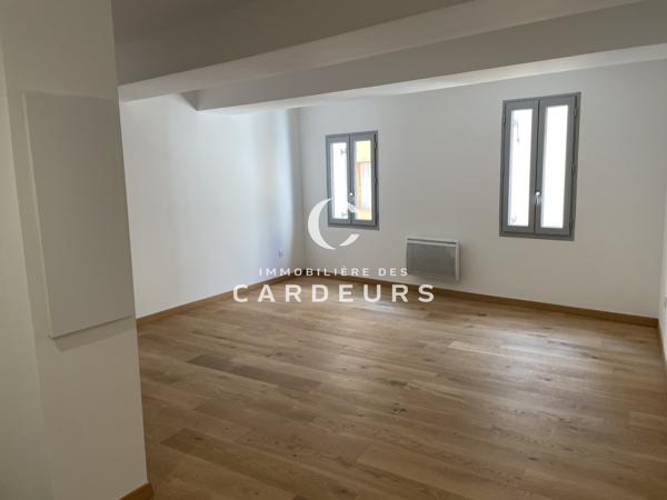 Duplex
                                                                                                                                                                                                                                                                                                                        2 pièce(s)                                                                                                                                                                                                          1 chambre(s)                                                                                                                                                                                                          50  m²