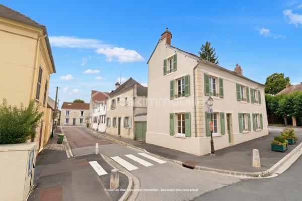 Situé en plein cœur village, belle parcelle constructible en zone UA bénéficiant d'un double accès avec beau potentiel d'investissement en R+1+Combles
PLU en vigueur : possibilité de créer un immeuble à usage d'habitation en 2 logements + stationnement et / ou commerce en rez de chaussée.

L'emprise au sol de 162,60 m2 varie de 60% à 70% selon s'il s'agit d'un projet 100% logement ou bien mixte (logement + local commercial artisanat)

Les Vrais +++ : 

* Commune en développement
* Plein coeur du village face à la place centrale 
* Proche d'un bar restaurant !
* Emplacement stratégique / Visibilité optimale
* Idéal pour du logement(s) et commerce / services (coiffeur, onglerie, etc.) , investissements locatifs

Transports : 
- Gare Ligne N à 950 mètres : Arrêt Villiers Neauphle Pontchartrain vers Versailles et Paris Montparnasse
- Bus 5214, 5367, 5234, 7818 à 50 mètres !

Cadre de Vie et Attractivité :
* Environnement vert : Cadre résidentiel et verdoyant très recherché dans les Yvelines.
* Proximité de Paris : Accessibilité appréciée par les actifs travaillant en Île-de-France.
* Bassins d'emploi : Proximité d'un tissu économique dynamique (technologies, services, industrie).

A de passer à l'action pour vous présenter cette belle opportunité.
Contact. Willy BOYÉ - tel. 07 87 37 75 87

Go !