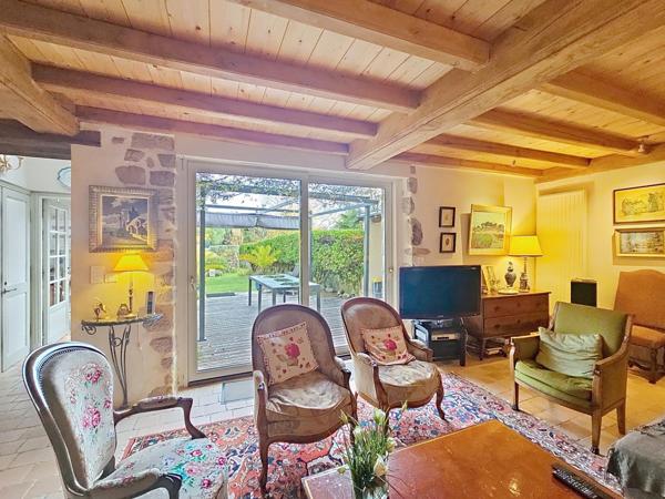 Superbe maison familiale entièrement rénovée comprenant cinq chambres