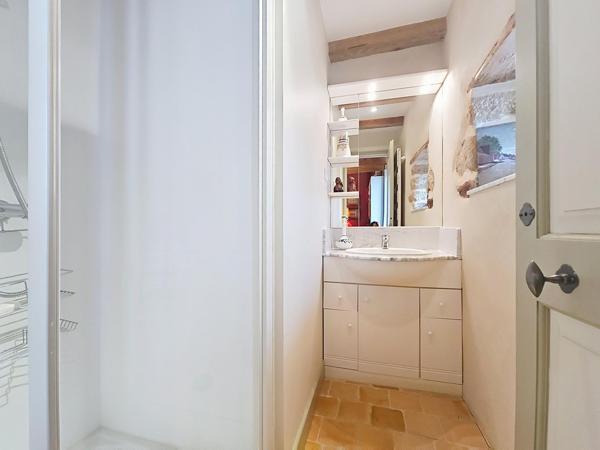 Superbe maison familiale entièrement rénovée comprenant cinq chambres