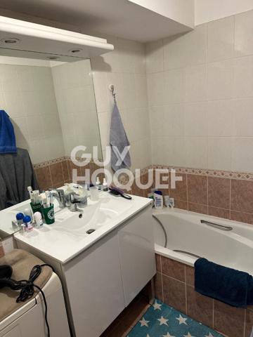 EXCLUSIVITÉ STUDIO CALME AVEC PISCINE ET CAVE LYON 3e