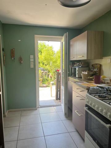 Vente                                                      Maison
                        
                     3 pièces                      65 m2                     à Nérondes