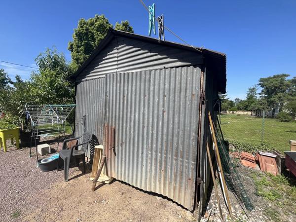 Vente                                                      Maison
                        
                     3 pièces                      65 m2                     à Nérondes