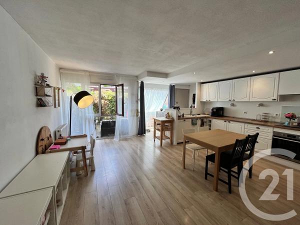 Appartement F3 à vendre  3 pièces - 70,24 m 2   EVRY  - 91