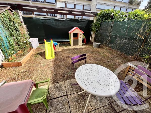 Appartement F3 à vendre  3 pièces - 70,24 m 2   EVRY  - 91