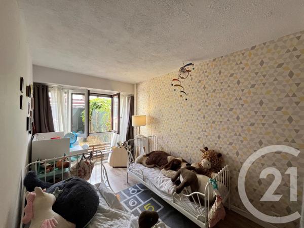 Appartement F3 à vendre  3 pièces - 70,24 m 2   EVRY  - 91