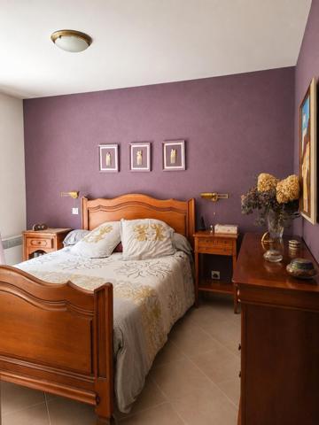 Maison de plain pied ,clé en main avec joli jardin arboré