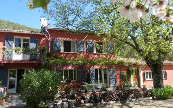 Maison à vendre    9 pièces •  Salernes