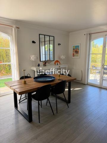 Maison
         4 pièces
        - 82 m² Bien prestige 599 000 € *